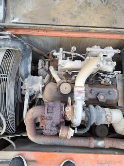 Predam bager HITACHI - 4