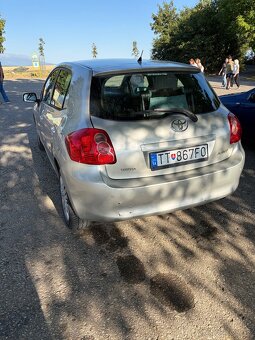 toyota auris - 4