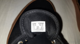 Vans Authentic - Black/Rubber - 10.5/ 44 - 4