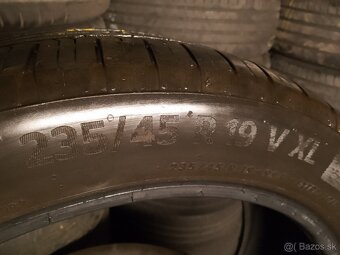 4x letné pneumatiky 235/45 r19 - 4