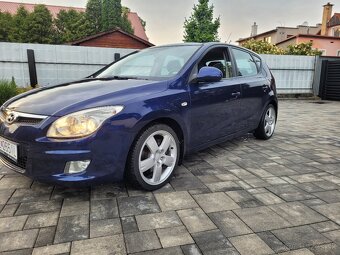 Predám hyundai i30 1,6crdi - 4