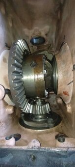 Predám obal dyferencialu zetor3045.3545 - 4
