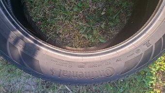 275/45 R22 continental - 4