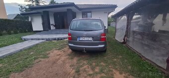 Volkswagen Touran 1.9 TDI 7-miestne - 4