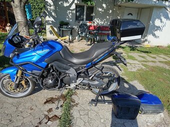 Triumph tiger 1050 - 4