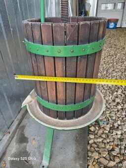 Lis na hrozno +mlyncek - 4