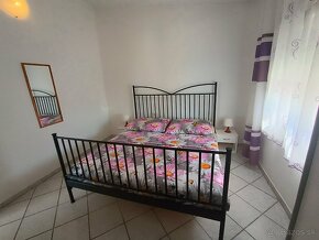 Chorvátsko - ubytovanie priamo  pri  mori pre 8 -16 osôb - 4