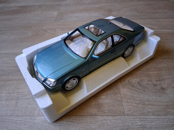 Mercedes-Benz 1:18 - 4