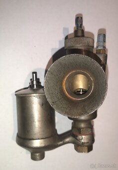 Predám bronzový karburátor Amac 30MDY - 4
