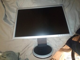 LCD Samsung 19,5 palcov Syncmaster 940 bw - 6 eur - 4