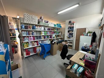 NA PRENÁJOM obchodný priestor na prízemí Nová Dubnica 100 m2 - 4