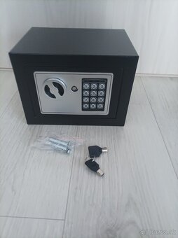 Trezor - 4