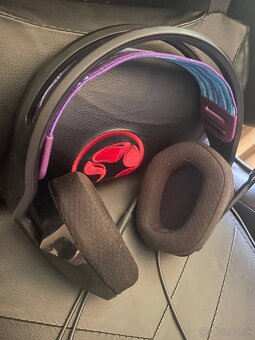 Predám herné slúchadlá Logitech G335 - 4