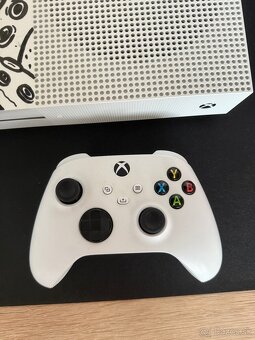 XBOX ONE S - 4