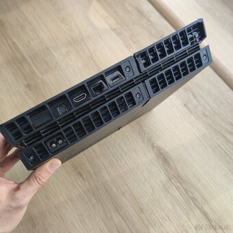 PlayStation 4 500GB - 4