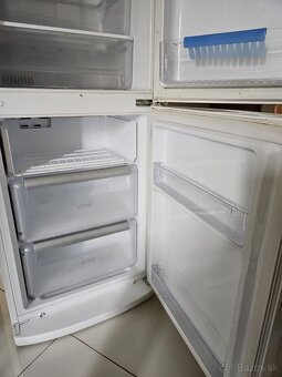 Chladnička s mraziakom - 4