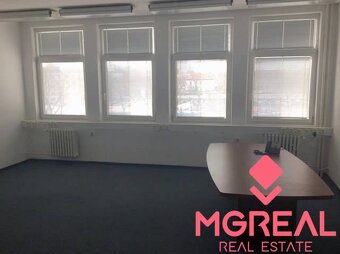 Kancelária 144m2, Za kasárňou, parkovanie - 4