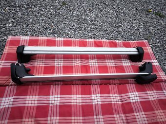 Predám originál priečne držiaky Mercedes Benz E classe. - 4