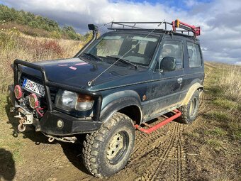 Mitsubishi Pajero 2.5 - 4