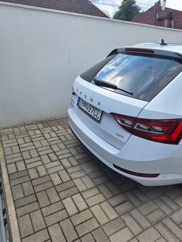 Škoda Superb DSG 4x4 STYLE FULL - 4