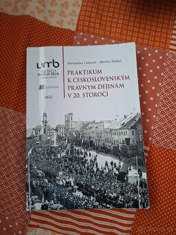 Právnická literatúra 1.ročník UMB PRF - 4