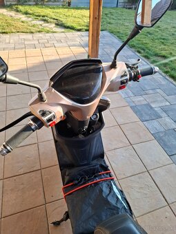 E moped - 4