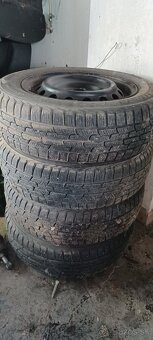 Toyota yaris 1.0 - 4