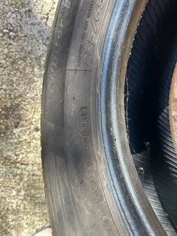 Hankook zimné pneu 2ks - 225/65/R16C - 4