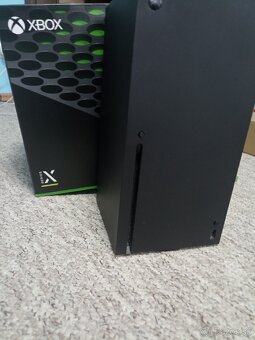 Predám Xbox Series X s 4 hrami a 1 ovládačom - 4