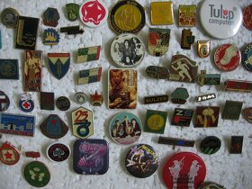 Ponuka: zbierka starých rôznych odznakov 2 (pozri fotky): - 4