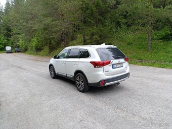 Mitsubishi Outlander INSTYLE - 4