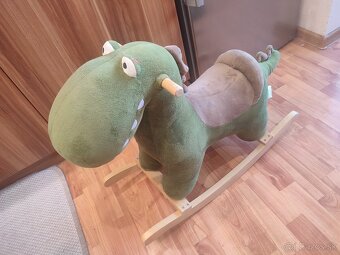 Hupaci konik / dino - 4