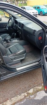 Kia Sorento - 4