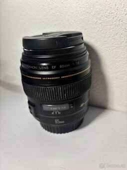 Canon EF 85mm f/1.8 - 4