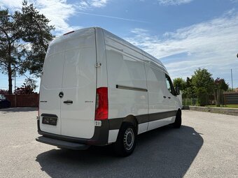 Mercedes-Benz Sprinter 211 - 4