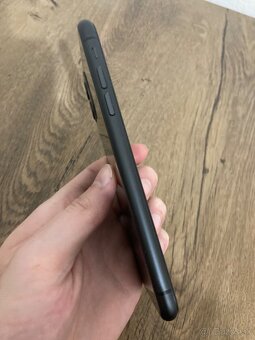 Iphone 11 BLACK - 4