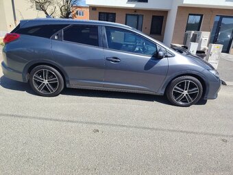 Honda Civic Tourer 9.gen - 4
