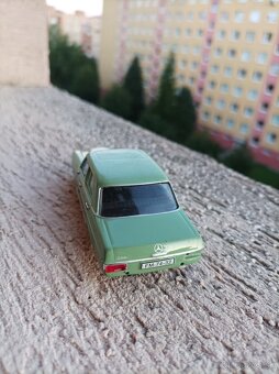 Hračky auto retro - 4
