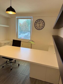 Administratívne priestory - Kancelárie na PRENÁJOM - 500 € m - 4