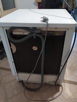 Umývačka riadu Elektrolux - 4