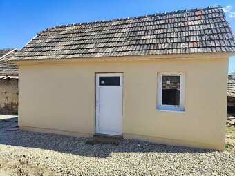 Na predaj zrekonštruovaný rodinný dom v obci Jelšovec pri Lu - 4