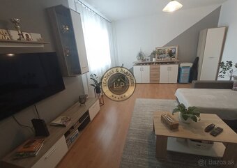 NA PREDAJ: Priestranný 3-izbový byt s balkónom – BARDEJOV - 4