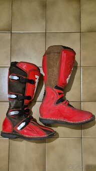 Predam cizmy HEBO a prilba FOX v3 - 4