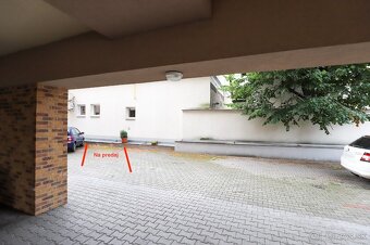 Parkovacie státie priamo v centre Mesta je na predaj - 4