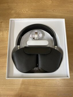 Apple AirPods MAX - 4