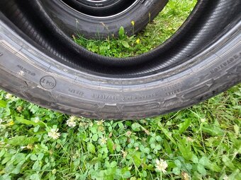 4x Zimní Continental Van 225/55 R17 109/107T 6,5mm - 4