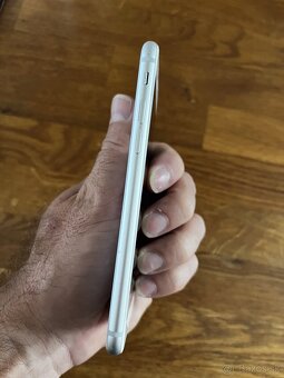 Predám iphone 8 64gb - 4