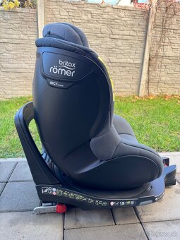 Britax Römer Dualfix M i-size. - 4