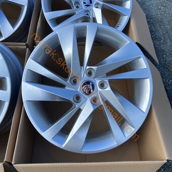 NOVÉ Nevis Octavia 4 - 4