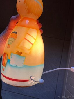 Svoetiaca a hrajúca lampa - 4